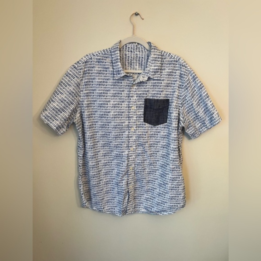 Jack Threads Men's collared button down blue and white design Size XL